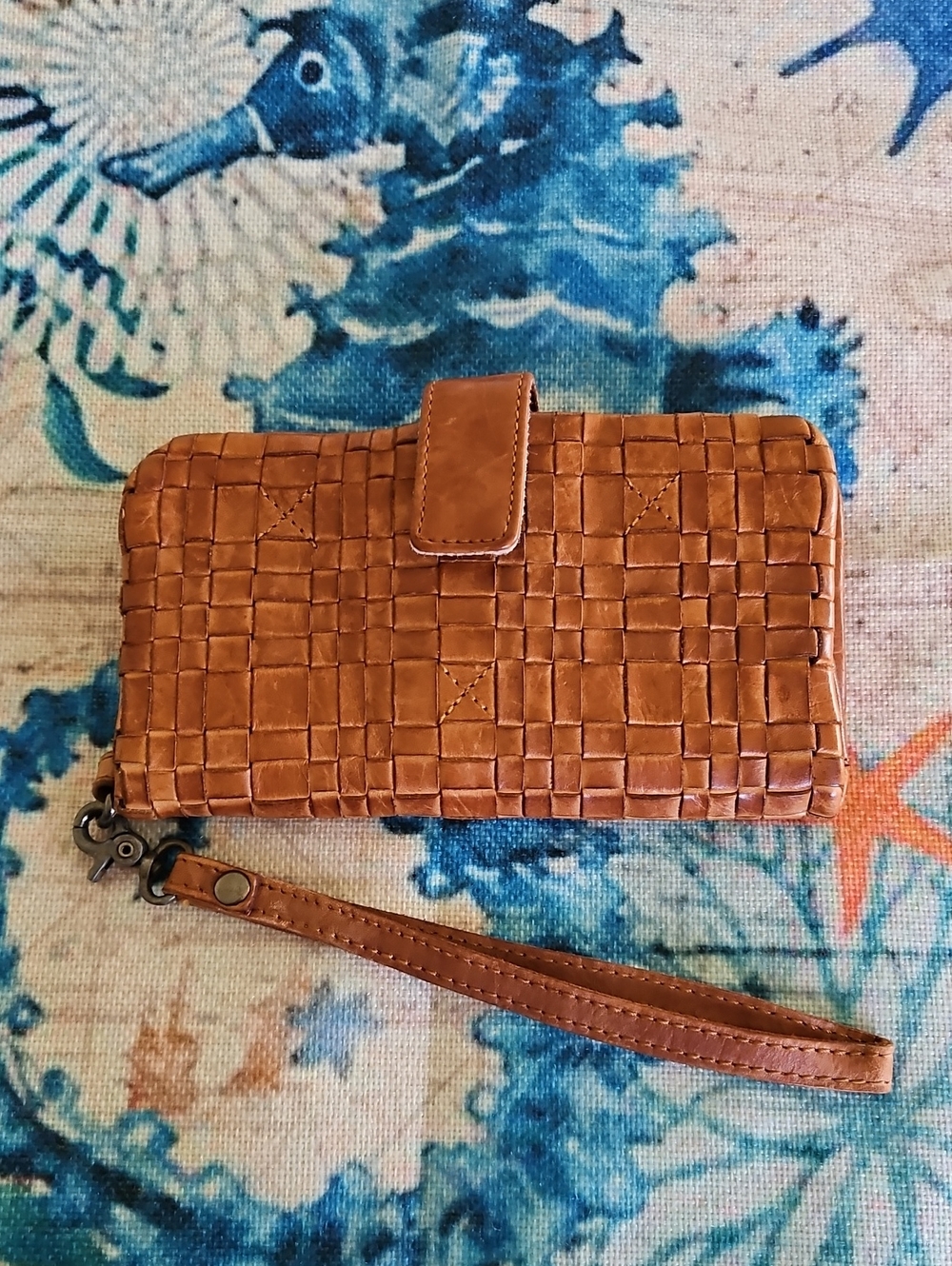 Vilenca Holland Woven Leather Wristlet